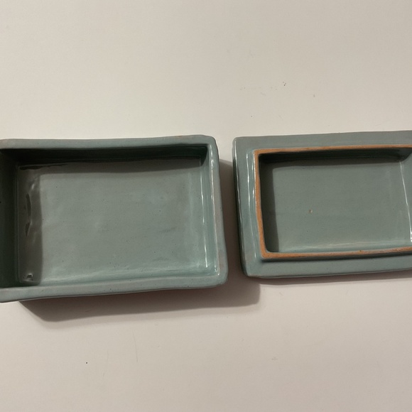 Majolica Ceramic Box with Lid Butterfly Decor Italy Mid Century Modern - Picture 5 of 10